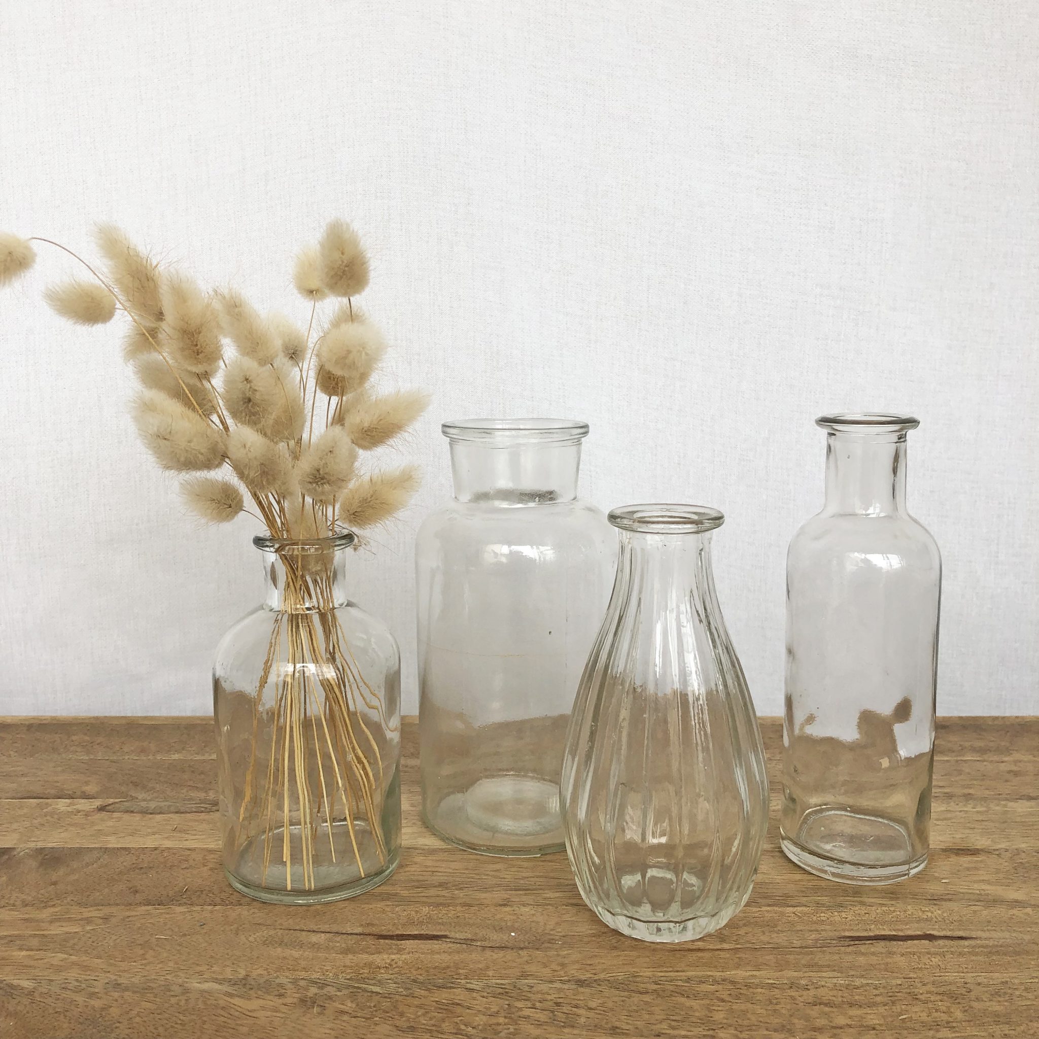 ASSORTED BUD VASES ROUND BASE BeDesigned