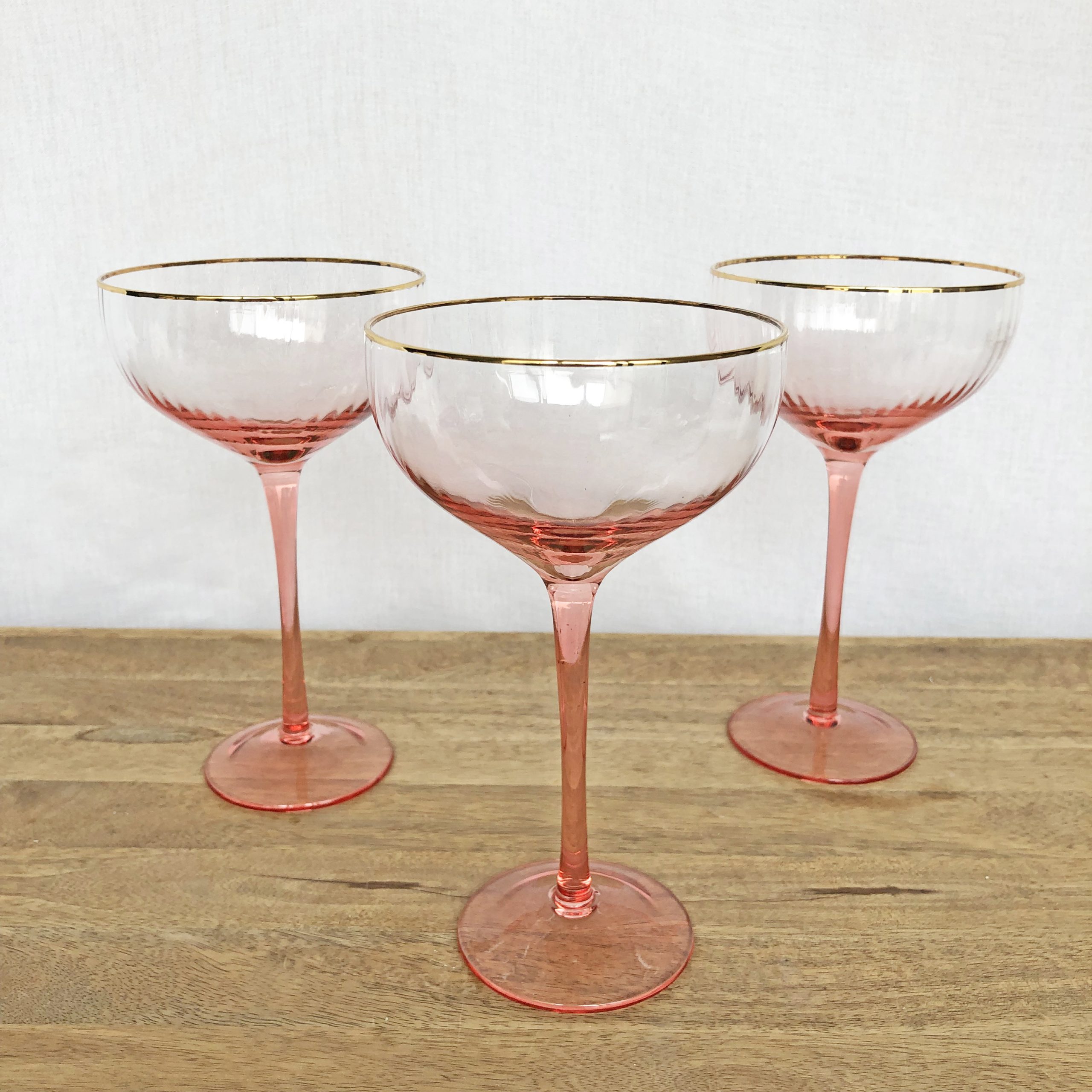 PINK/GOLD COUPE GLASSES BeDesigned